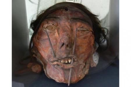 nazca-head-hunters-trophy-head.jpg